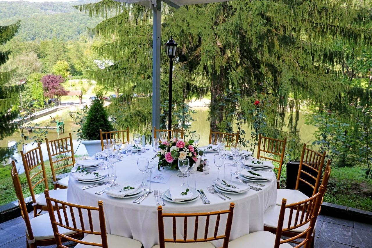 Hotel Trayal Kruševac エクステリア 写真
