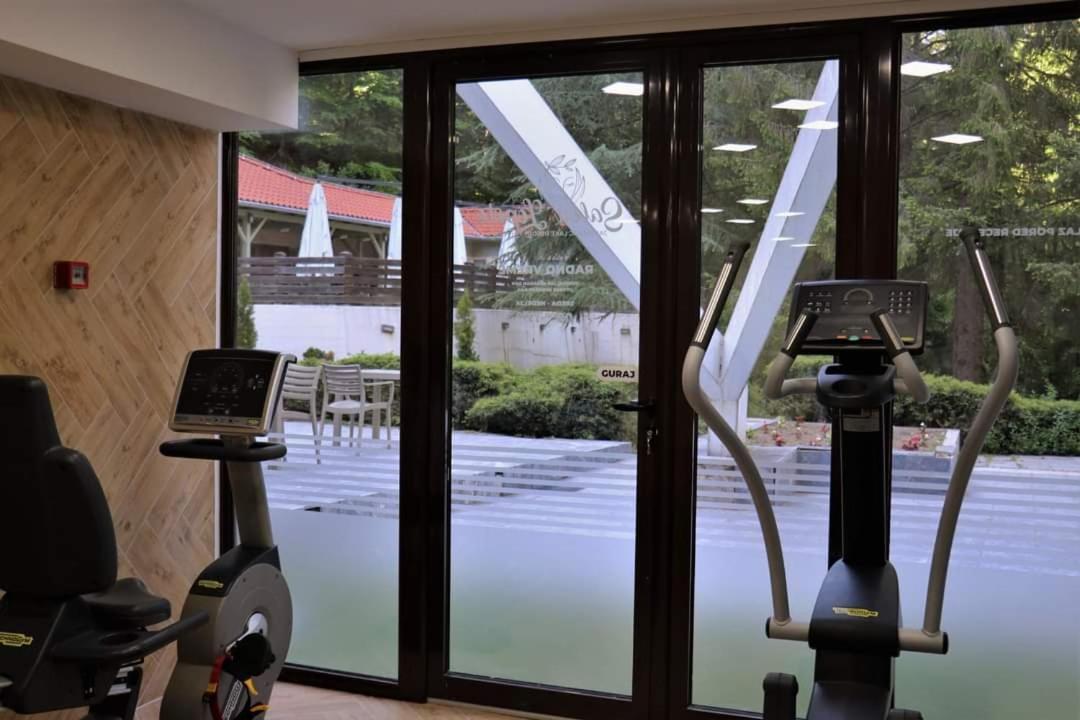 Hotel Trayal Kruševac エクステリア 写真